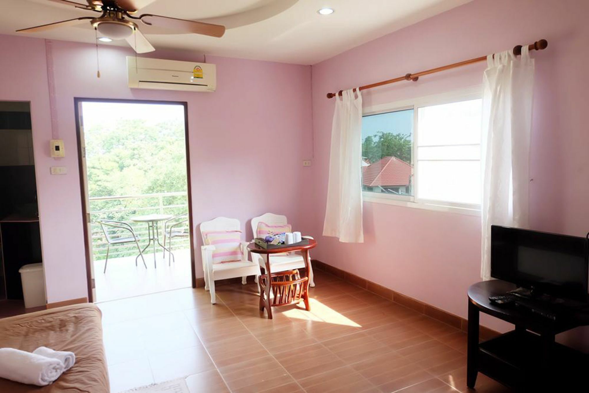 Green House At Trang Guesthouse Exterior photo